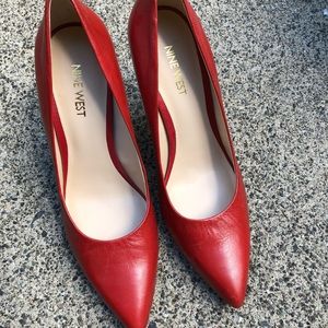 Nine West Heels Size 7.5